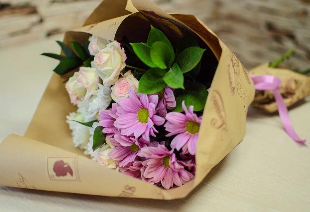 Букет цветов из: Розы и Хризантемы в Новониколаевском