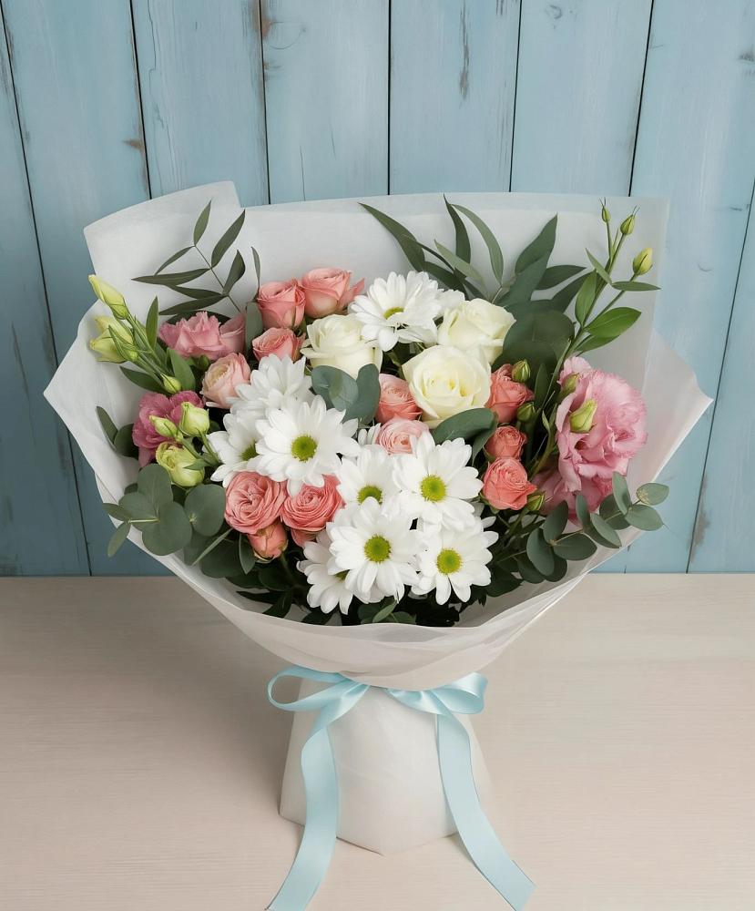 Букет цветов из: Розы, Лизиантусы и Хризантемы в Новониколаевском