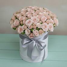 Цветочная композиция из Розы в шляпной коробке в Новониколаевском