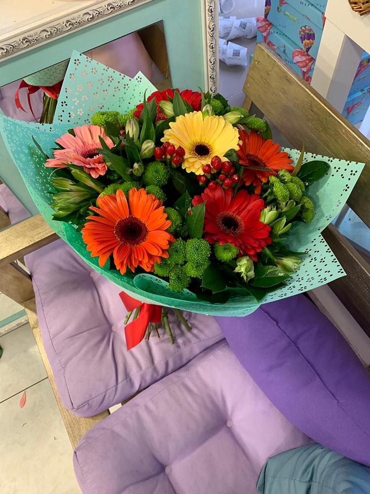 Букет цветов из: Герберы, Хризантемы и Альстромерии в Новониколаевском