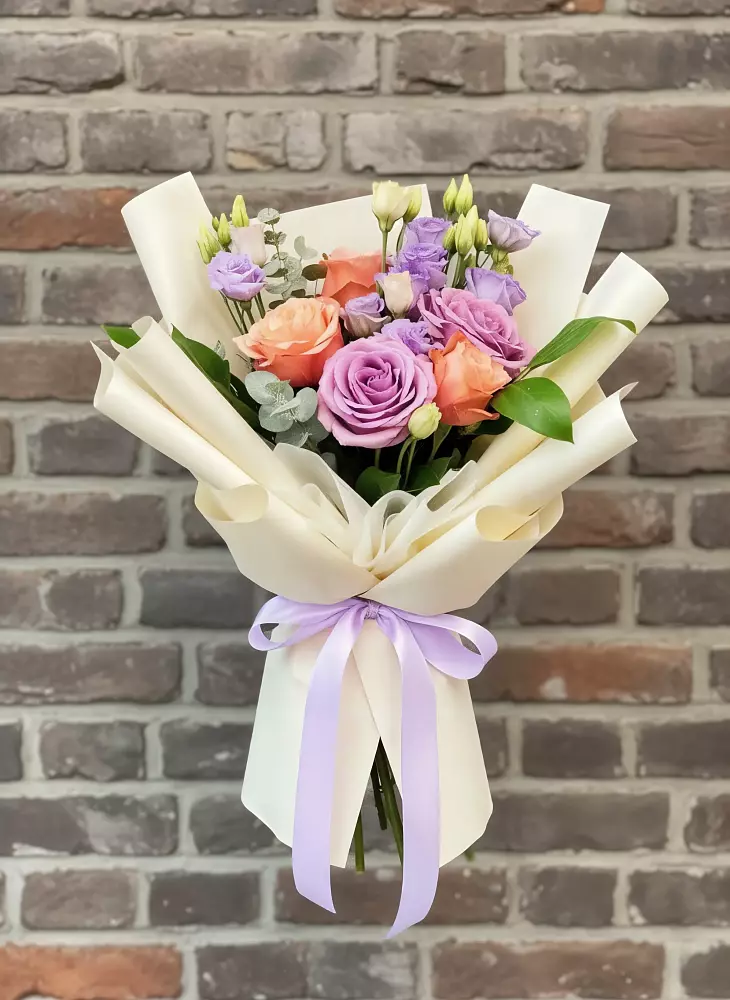 Букет цветов из: Лизиантусы и Розы в Новониколаевском