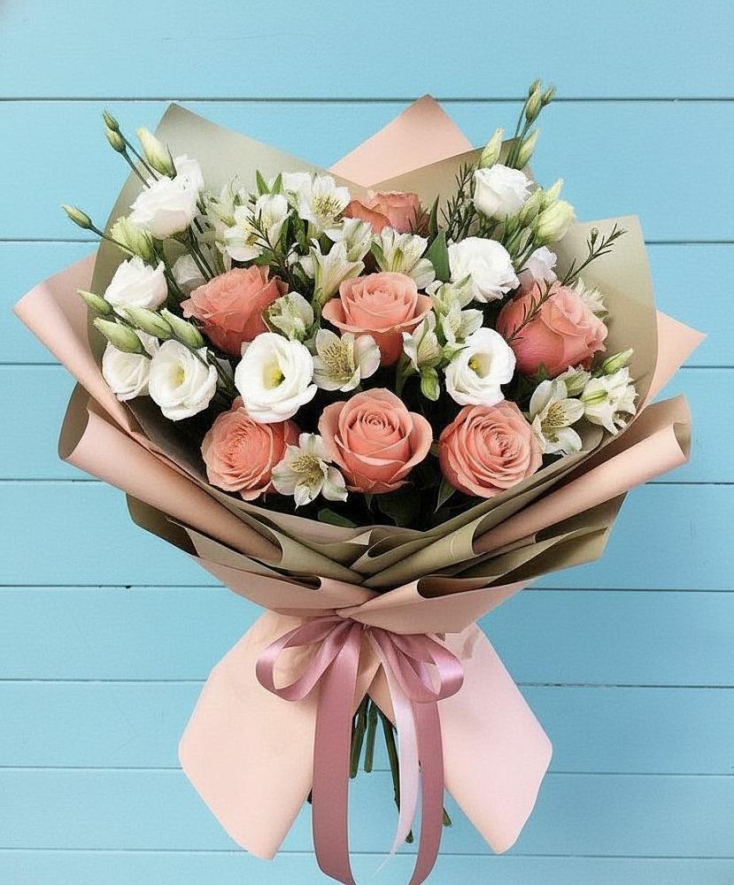 Букет цветов из: Розы, Альстромерии и Лизиантусы в Новониколаевском