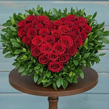 Цветочная композиция из Розы в виде сердца в Новониколаевском