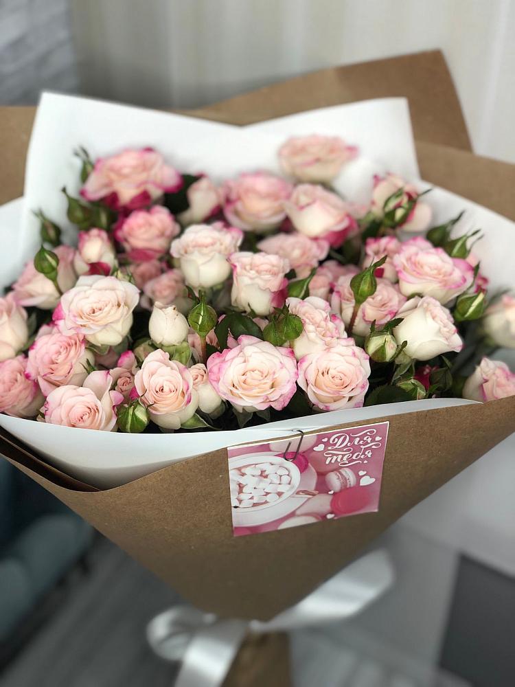 Букет цветов из: Розы в Новониколаевском