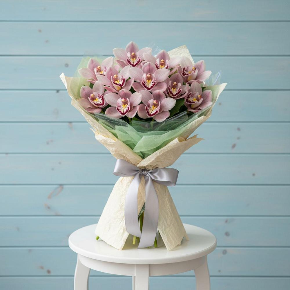 Букет цветов из: Орхидеи и Розы в Новониколаевском