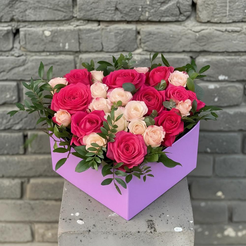 Цветочная композиция из Розы в коробке в Новониколаевском