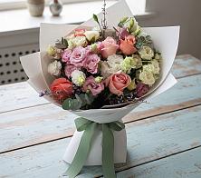 Букет цветов из:  Розы, Лизиантусы и Гвоздики #REPLACE_PRED# Новониколаевском