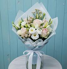 Букет цветов из:  Розы и Лизиантусы в Новониколаевском