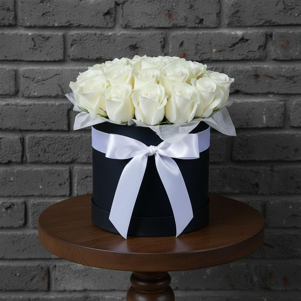 Цветочная композиция из Розы в шляпной коробке в Новониколаевском