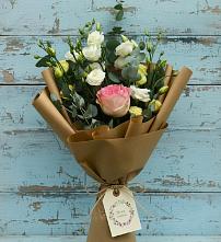 Букет цветов из:  Розы и Лизиантусы в Новониколаевском