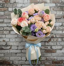 Букет цветов из:  Розы, Лизиантусы и Гвоздики в Новониколаевском